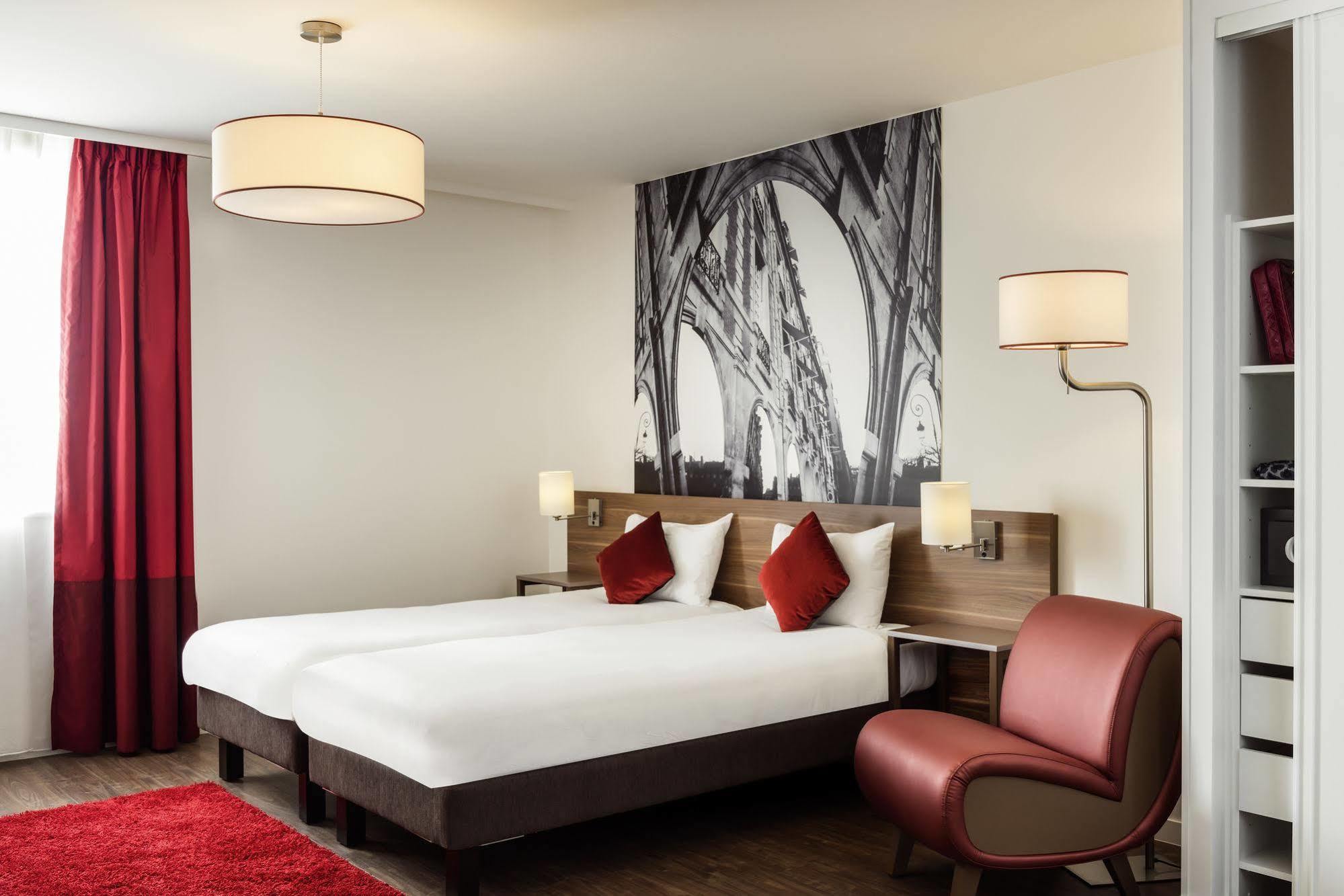 Aparthotel Adagio Birmingham City Centre Esterno foto
